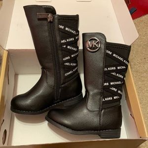 Michael kors girl boots
